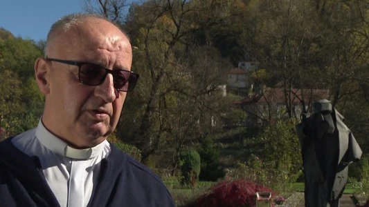 Velečasni Franjo Tomić