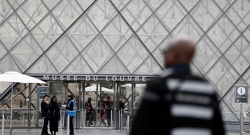 Dragulji ukradeni u Louvreu još nisu pronađeni