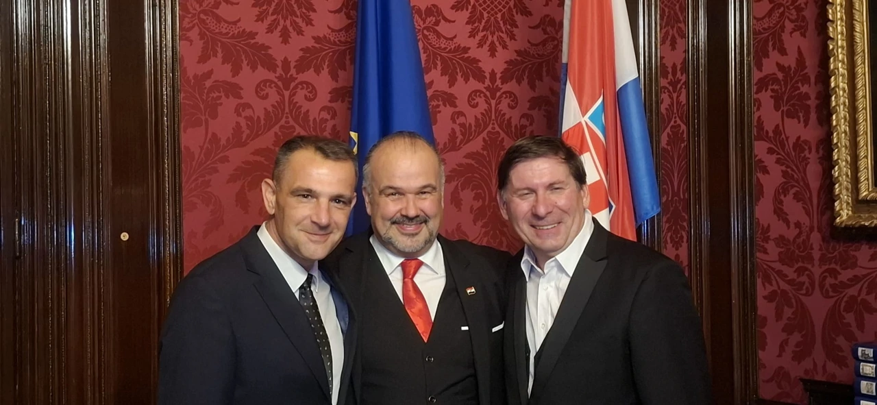 Matija Posavec, Danijel Glunčić i Rudi Grula