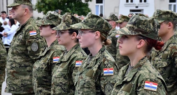 Što donosi Zakon o službi u oružanim snagama i obrani ?