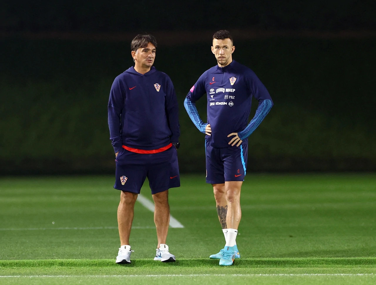 Zlatko Dalić i Ivan Perišić, Foto: Bernadett Szabo/REUTERS