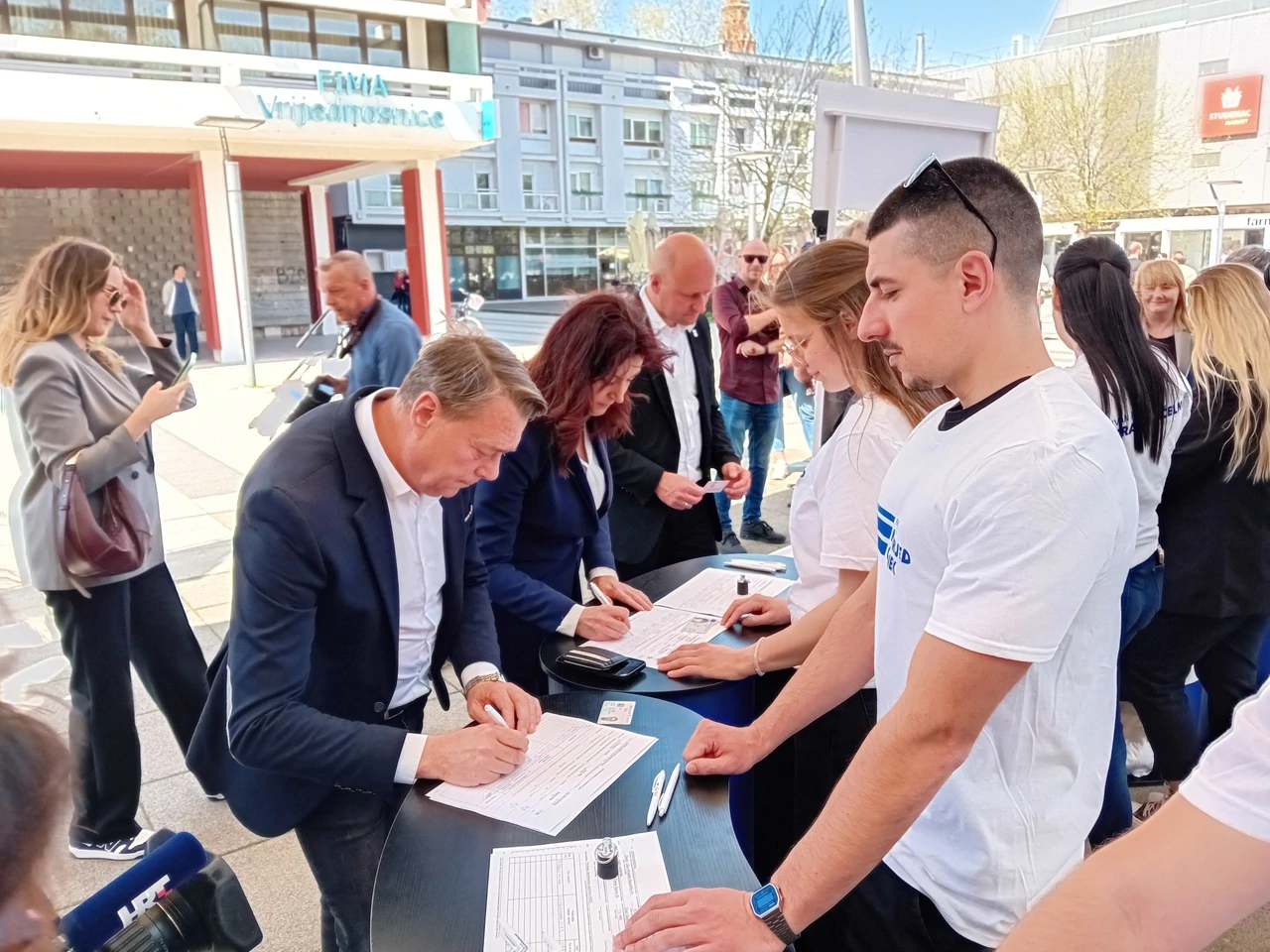Počelo prikupljanje potpisa za lokalne izbore, Foto: M.Milas/Radio Osijek