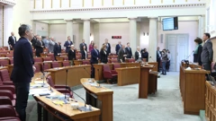 Minuta šutnje povodom smrti Nikice Valentića 