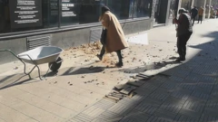 Urušila se fasada, prolaznici uznemireni 