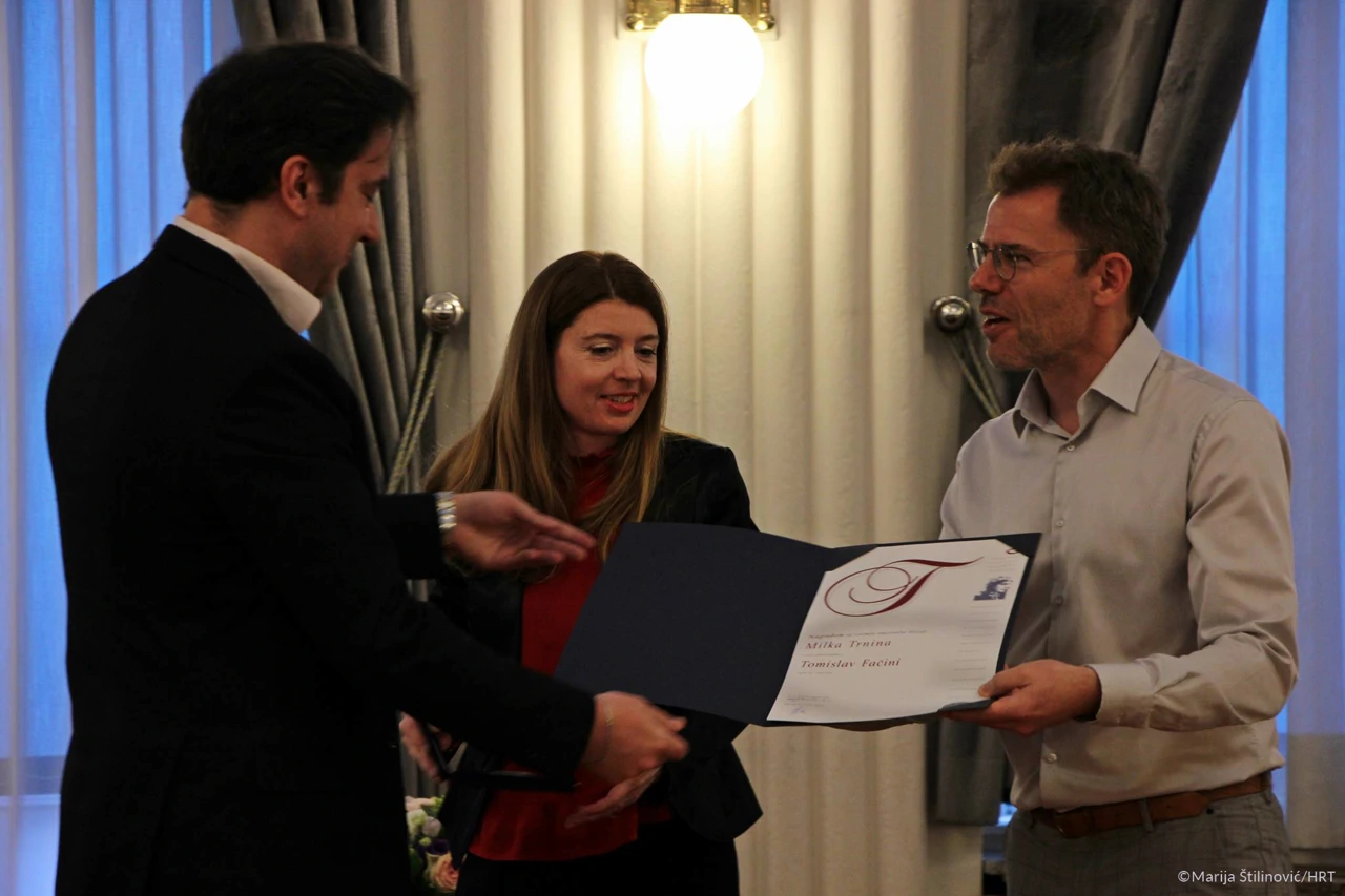 Filip Fak, Jelena Knešaurek Carić i Tomislav Fačini , Foto: Marija Štilinović/HRT