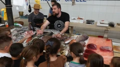 Nedjelja, 6. srpnja na Prvom, Foto: Pijaca, pazar, plac: Splitski pazar/dokumentarna serija