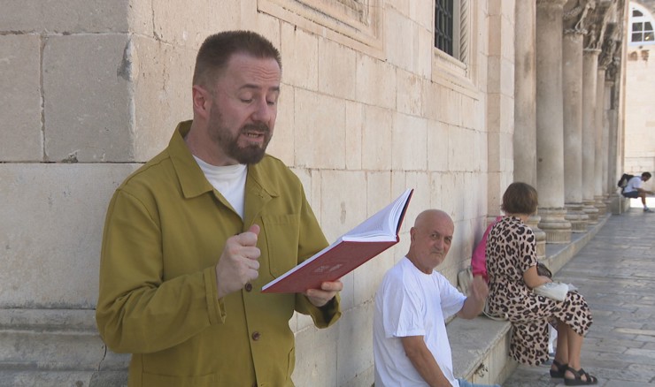 Jedini Hrvat među šekspirijanskim glumcima u Engleskoj, a prevodi i Držića za svijet