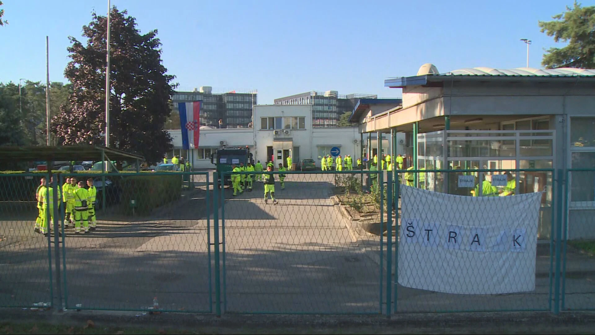 Štrajk u Holding