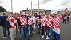 Hrvatski navijači ispred Olimpijskog stadiona , Foto: Ante Cizmic /CROPIX
