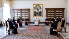 Papa Franjo u Apostolskoj palači u Vatikanu