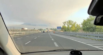 Dim tijekom požara u Nacionalnom parku Vezuv