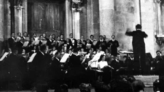 Državni simfonijski orkestar NR Hrvatske i Zbor Radio Zagreba tijekom koncerta u Dubrovniku, 1950. , Foto: Zoran Miller/Arhiv HRT-a/HRT