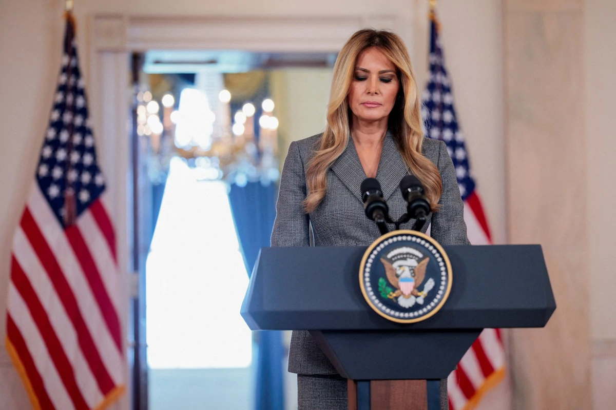 Melania Trump tvrdi da nikada s Epsteinom nije bila prijatelj
