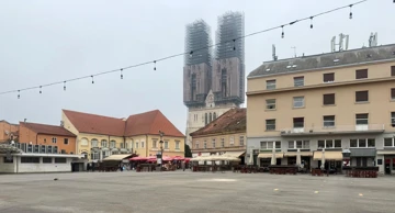 Prazan plato tržnice Dolac