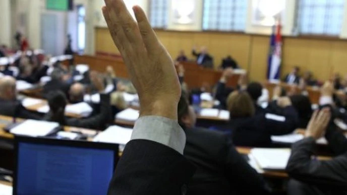 Sabor odgodio glasovanje, oporba tvrdi da većina nije stabilna