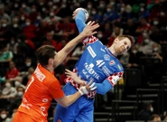 Tin Lučin u akciji protiv Nizozemske, Foto: Bernadett Szabo/REUTERS