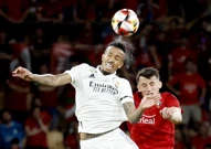 Eder Militao i Ante Budimir, Foto: Jon Nazca/REUTERS