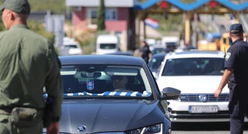 Okupljanje navijača Dinama na izlazu s A1 kod Dugopolja