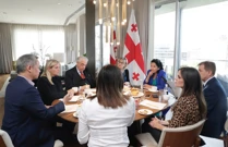 Novinari s predsjednicom Gruzije u Washingtonu, Foto: Giorgi Abdaladze/HRT