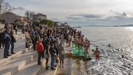 Novogodišnje kupanje na Morskim orguljama 