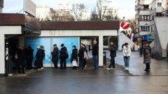 I danas gužve pred poslovnicama banaka