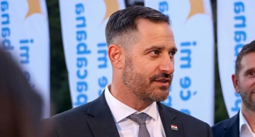 Ministar turizma i sporta Tonči Glavina