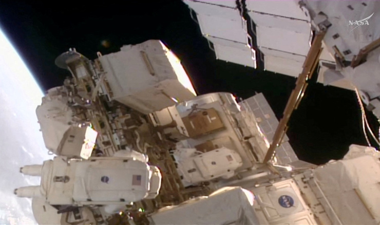 ISS: Prva francuska astronautkinja u svemirskoj šetnji