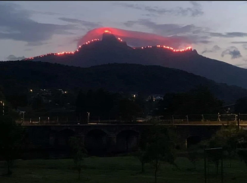 Udruge branitelja i veterana zapalile 125 baklji u znak sjećanja na poginule, Foto: Čitatelji/HRT 
