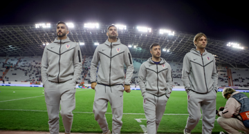 Ivica Ivušić sa suigračima iz reprezentacije na Poljudu