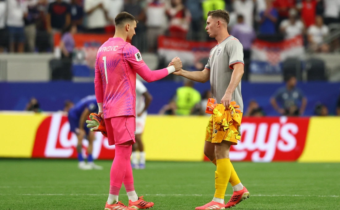 Dominik Livaković i Dean Henderson , Foto: Kai Pfaffenbach/REUTERS