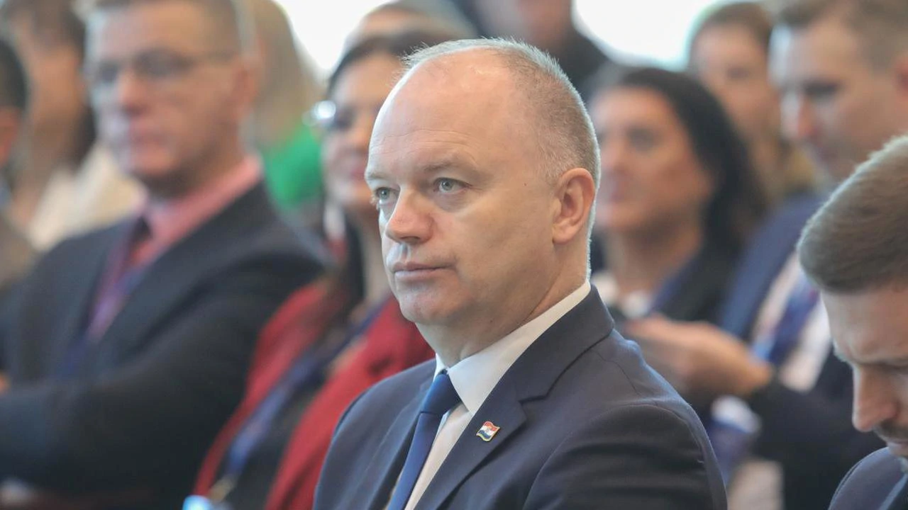 Šipić: Više od milijun eura za projekte podrške roditeljstvu