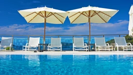 Bazen, hotel