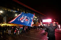 Navijači pred Maksimirom, Foto: Goran Mehkek/CROPIX