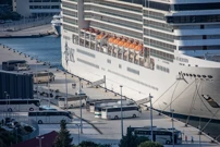 Prvi kruzer uplovio u Dubrovnik, Foto: Grgo Jelavic/PIXSELL