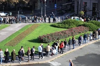 Prodaja karata za Orašar, Foto: Sanjin Strukic/PIXSELL