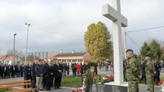 Slamanje obrane naselja Lužac