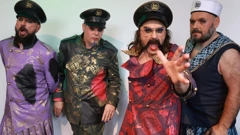 Članovi grupe Let 3 na druženju u dućanu Lush