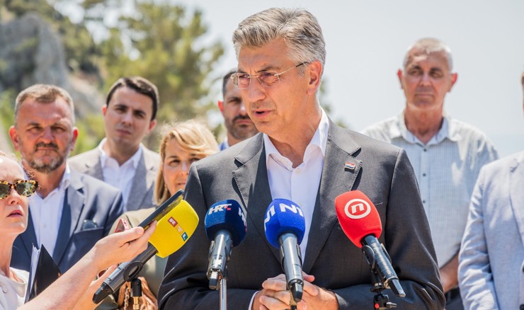 Plenković pozvao trgovce na razumniju politiku cijena na Jadranu