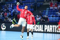 Zagrijavanje rukometaša uoči Francuske, Foto: Sanjin Strukic/PIXSELL