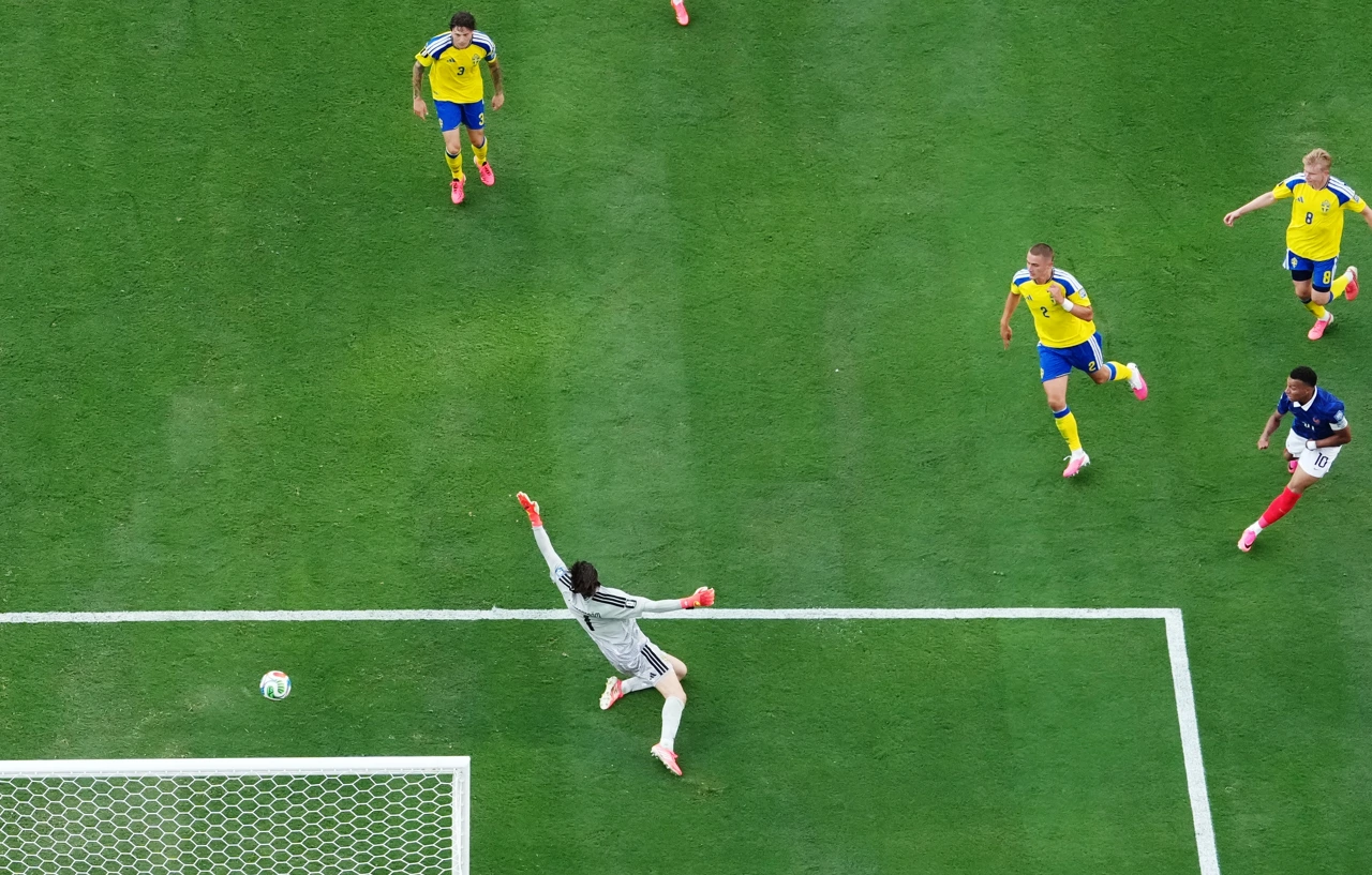 Mbappe postiže drugi pogodak protiv Švedske, Foto: John Sibley/REUTERS