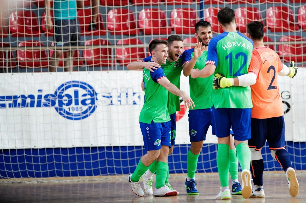 Slavlje igrača Olmissuma , Foto: Milan Šabić/PIXSELL