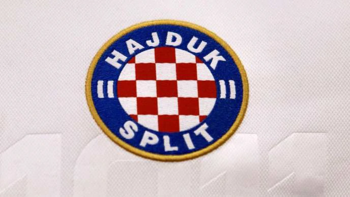 hajdukov grb na dresu pxl 301218 23105723 20210123214422