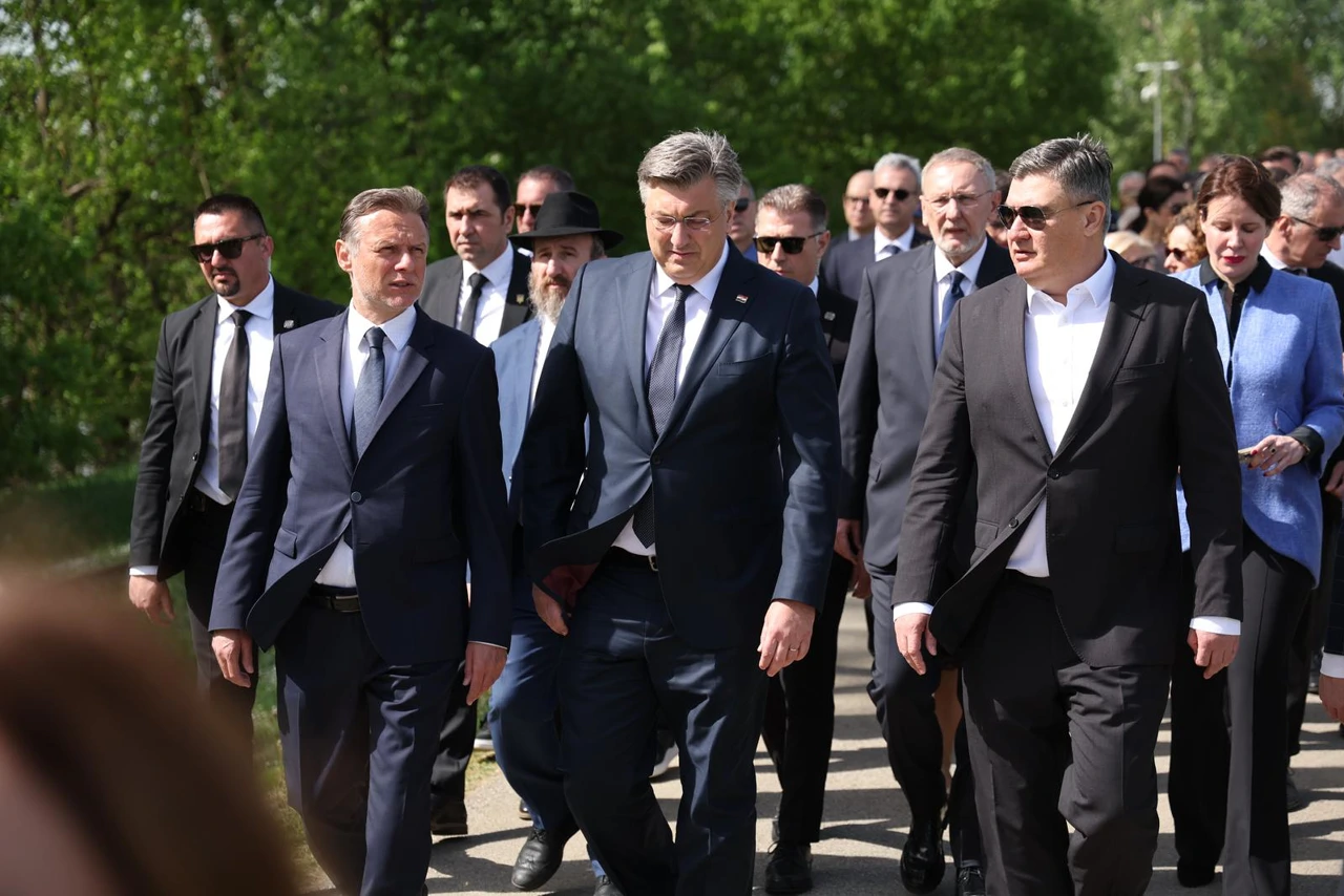 Državni vrh na komemoraciji u Jasenovcu