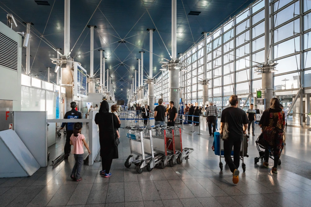 Prvi međunarodni letovi iz zračne luke u Teheranu