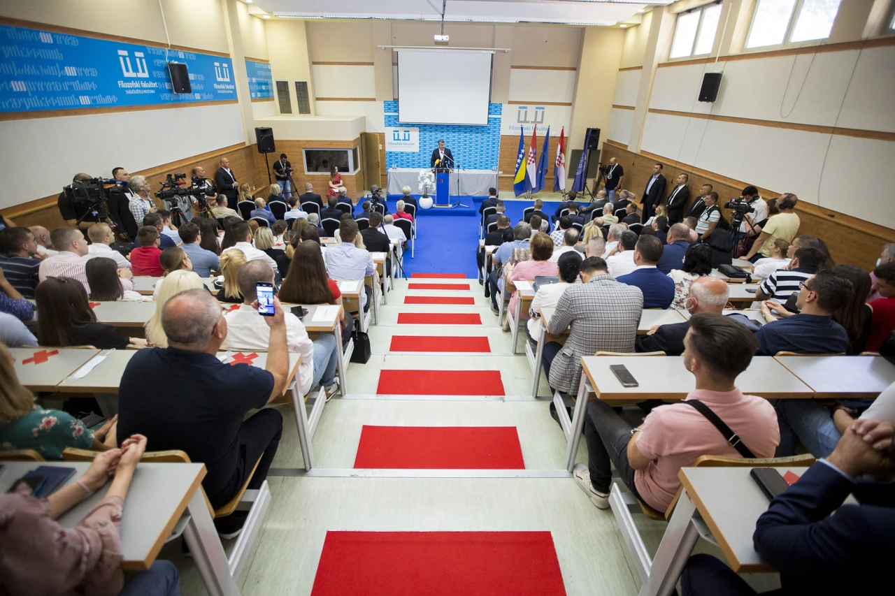Predsjednik Milanović održao predavanje studentima na Sveučilištu u Mostaru , Foto: Denis Kapetanovic/Pixsell