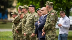 Anušić i Kundid u vojarni na Plesu