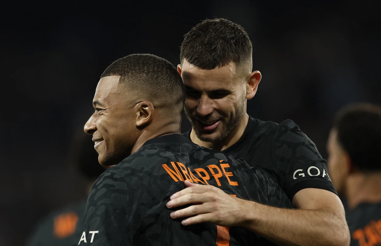 Kylian Mbappe i Lucas Hernandez