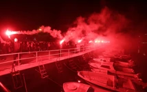 Navijači Armade u Rijeci zapalili baklje u povodu Dana sjećanja na žrtvu Vukovara, Foto: Goran Kovacic /PIXSELL