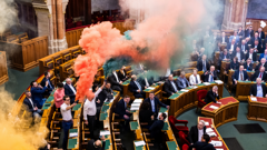 Mađarski parlament za vrijeme glasanja o zabrani održavanja Povorki ponosa