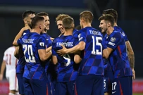 Jakić i suigrači slave gol, Foto: Goran Mehkek/CROPIX